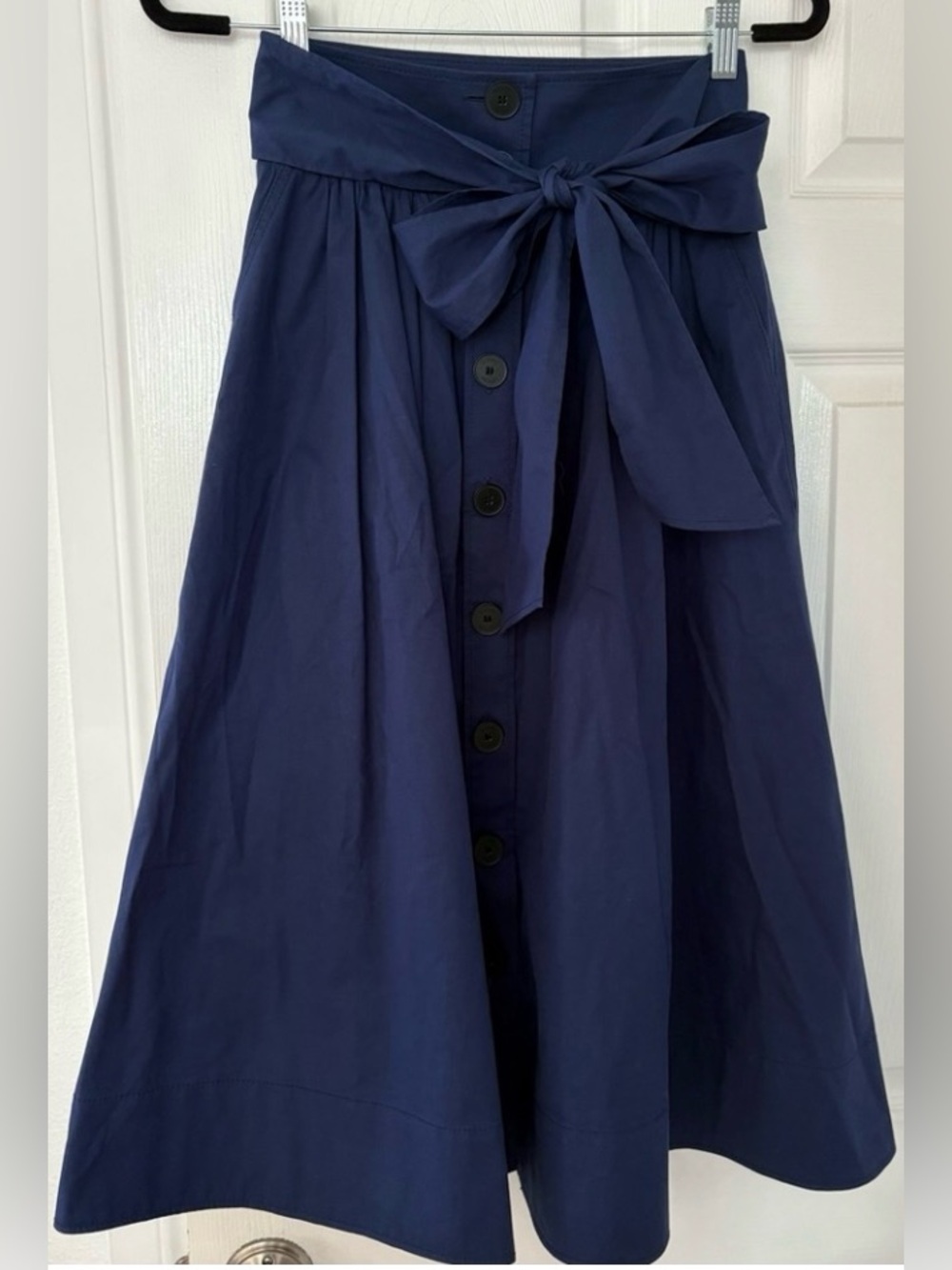Claudie Pierlot Paris
Midi Blue Skirt size 36EUR/4U.S